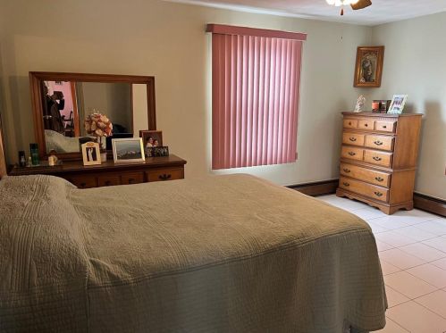 98 Hawkins St, Providence RI 02908-1713 exterior