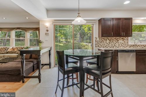 13824 Rippling Brk Dr, Silver Spring MD 20906-2302 exterior