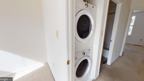 420 Oakdale Pl, Washington DC 20001-1720 exterior