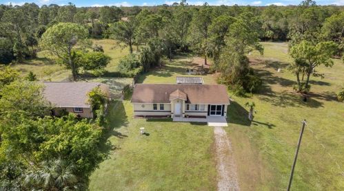 765 8 St, Naples FL 34120-0411 exterior