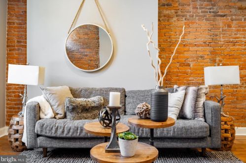 827 28th St, Philadelphia PA  19130-1724 exterior