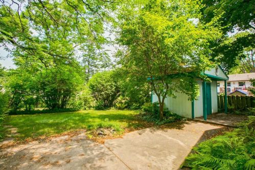 1103 Gresham Ave, Saint Paul MN  55128-5813 exterior