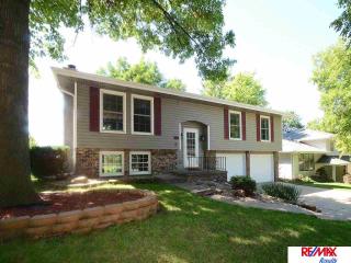 14191 Pine St, Omaha, NE 68144-1060