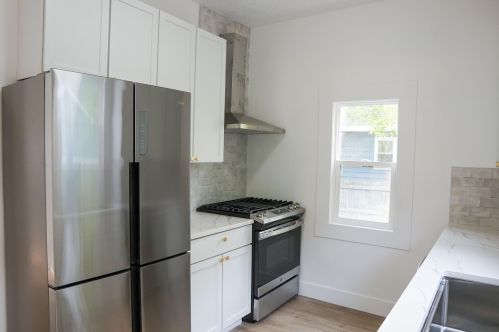 1152 Laketon Ave, Meskegon MI  49441-2802 exterior