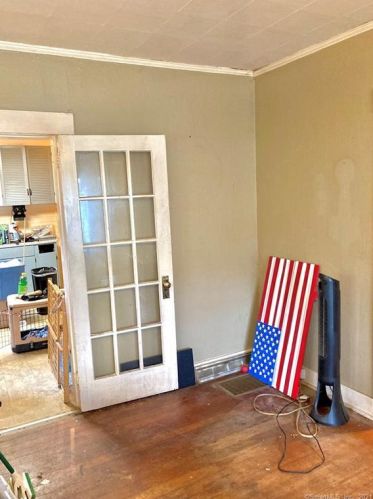 1063 Main St, Killingly CT 06239-2109 exterior