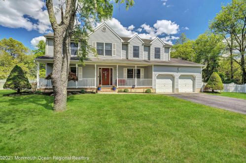 369 Sapphire Dr, Jackson Twp, NJ 08527-1364