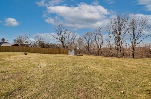 496 Lougeay Rd, Pittsburgh PA 15235-4505 exterior