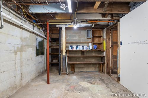 527 Academy St, Allegan MI 49010-1455 exterior