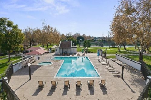 2171 Snowberry Rd, Tustin CA 92780-6931 exterior