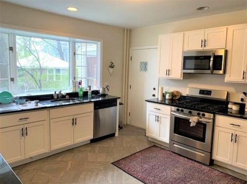 41 Central Ave, Newton MA 02460-1703 exterior