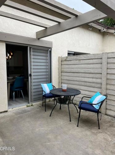 636 Holly Ave, Oxnard CA  93036-1931 exterior