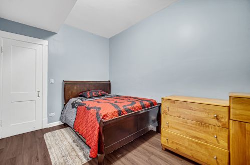 1020 Springfield Ave, Chicago IL 60624-4025 exterior