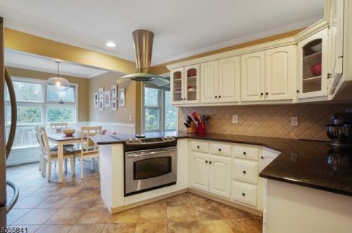 503 Park Ave, Berkeley Heights, NJ 07922-1875