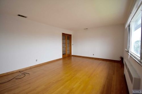 166 Morningside Ln, Palisades Park NJ exterior