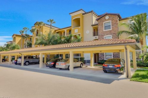 9826 Giaveno Cir, Naples, FL 34113