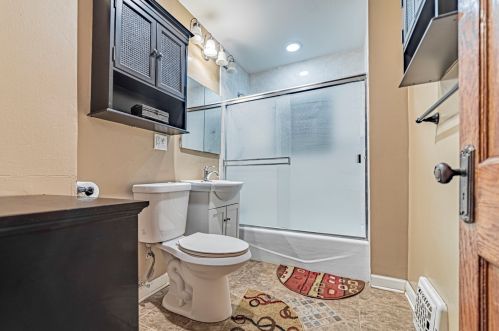 2530 56 Ct, Chicago IL 60804-2720 exterior