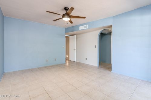 7431 Ln Cienega Dr, Tucson AZ 85712-1423 exterior