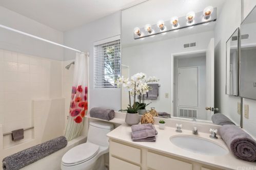 2182 Avocado Dr, Tustin CA 92782-8348 exterior