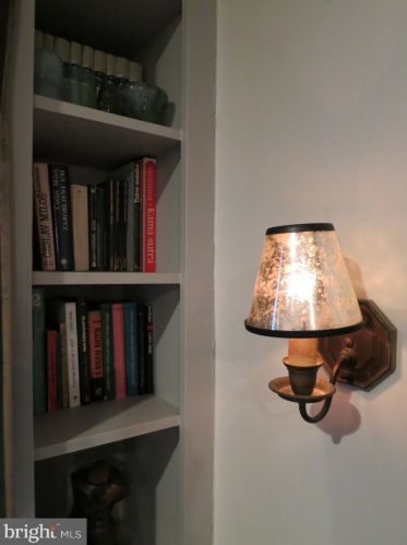 324 Camac St, Philadelphia PA 19140-4214 exterior