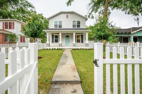 305 Hanna Ave, Tampa FL  33604-6633 exterior