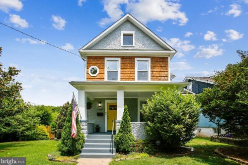 2018 Lawrence St, Washington, DC 20018-2833