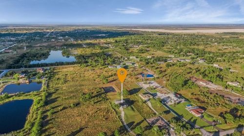 4115 54 Ave, Naples FL 34120-1537 exterior