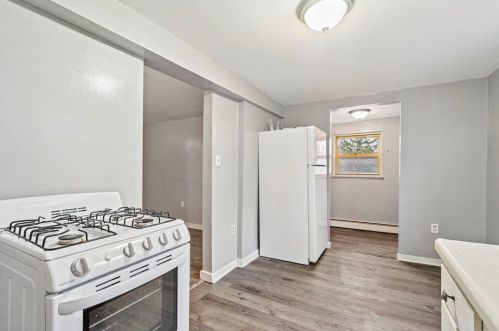 204 Minooka St, Pittsburgh PA 15210-3503 exterior