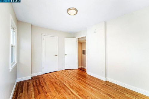 2584 Martin Luther King Jr Way, Berkeley CA 94704-2618 exterior