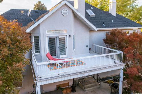 8029 Hunters Mdw Cir, Sandy UT 84093-6289 exterior