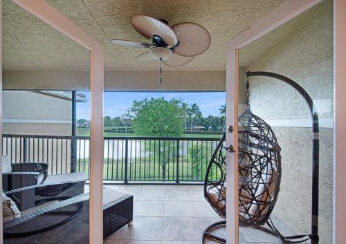 7878 Emerald Winds Cir, Boynton Beach FL 33473-7834 exterior