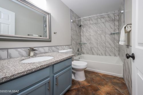 8446 Ramona Madera Ln, Tucson AZ  85747-5711 exterior