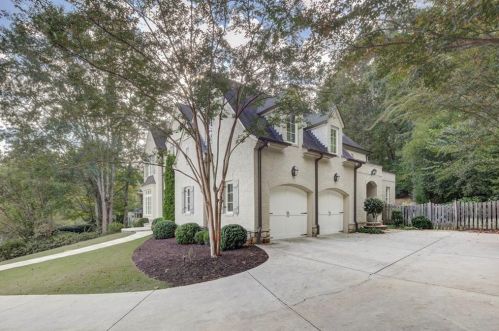 4200 Glengary Dr, Atlanta GA  30342-3508 exterior