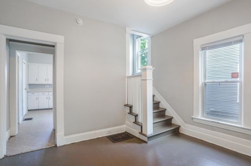 961 Dunham St, Grand Rapids, MI 49506-2658