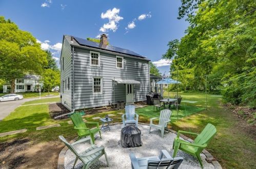 120 Patricia Cir, Springfield MA  01119-2227 exterior