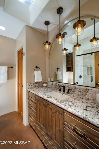 321 Golf Vw Dr, Tucson AZ 85737-9701 exterior