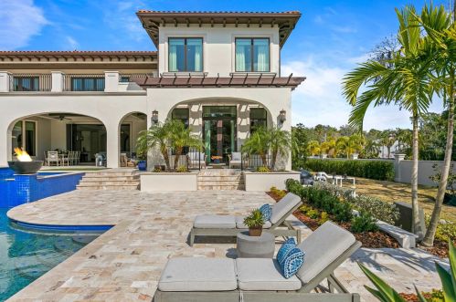 2621 Dundee St, Tampa FL  33629-7516 exterior