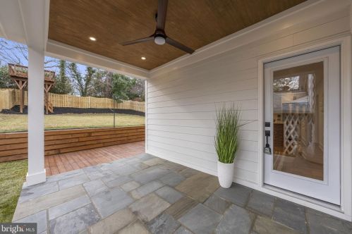 2706 Valley Dr, Alexandria VA  22302-2845 exterior