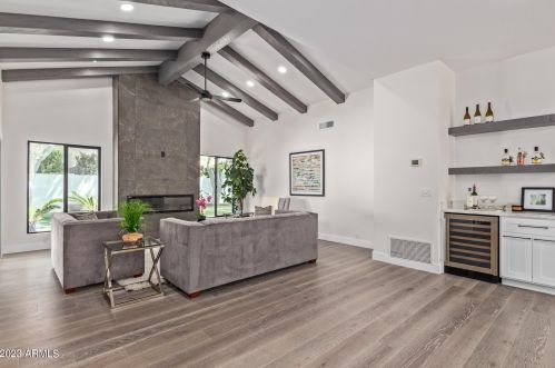 6111 31st Pl, Phoenix AZ  85016-2303 exterior