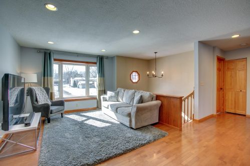 1735 Eugene St, Saint Paul MN 55110-3341 exterior