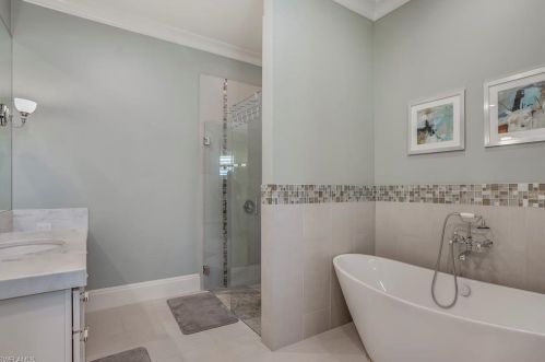 2867 Coco Lk Dr, Naples FL 34105-4514 exterior