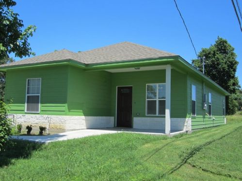 2546 16th St, Hempstead TX  77445-6535 exterior