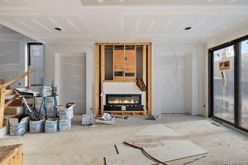 1852 Holland St, Bham MI 48009-6856 exterior