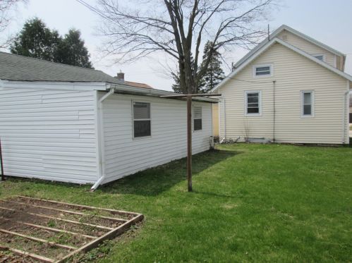 929 24 St, Manitowoc WI 54220-2448 exterior