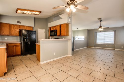 3413 Calle De Ln Bajada, Tucson AZ 85746-8341 exterior