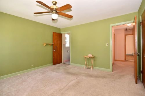 6696 Olympia Ave, Chicago IL 60631-1518 exterior