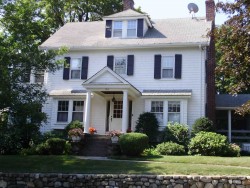 105 Waltham St, Newton, MA 02465-1331