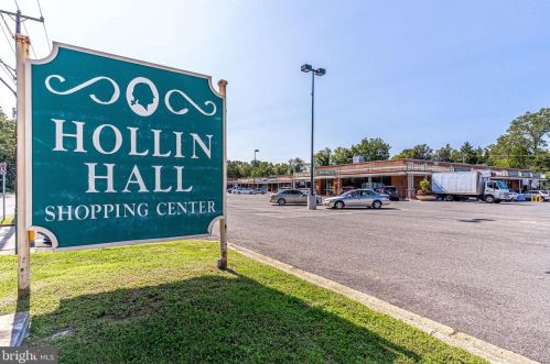 2105 Rampart Dr, Alexandria VA 22308-1537 exterior