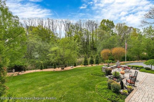 6 Southview Ter, Middletown NJ 07748-2415 exterior