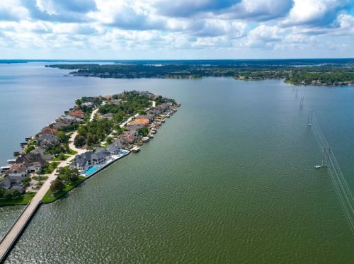 146 Bermuda Cir, Montgomery TX 77356-8205 exterior