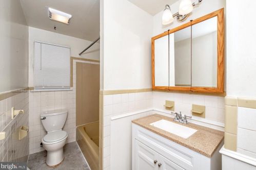 364 Haddon Ave, Camden NJ 08108-1240 exterior